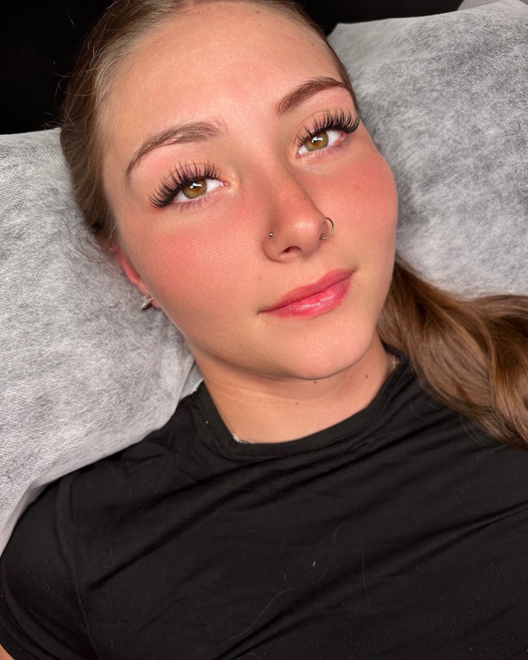 Full Volume Lashes & Tinted Brows